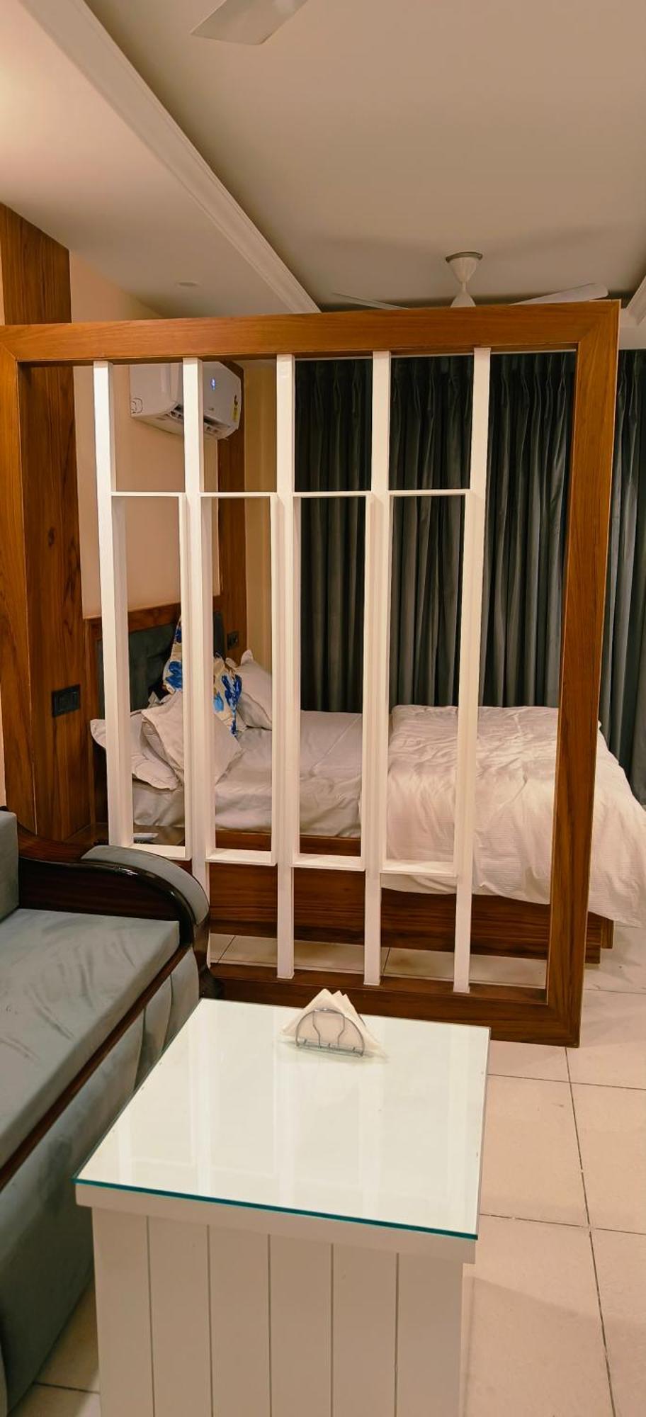 The Cerro Ricco 2 Hotel Zirakpur Eksteriør billede